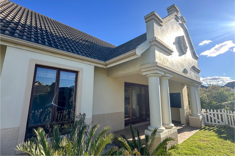 3 Bedroom Property for Sale in Blue Mountain Village Western Cape